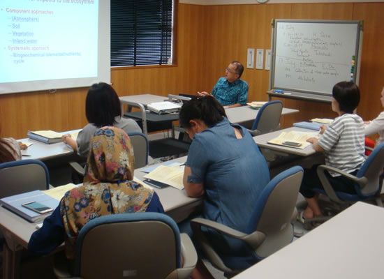 (Dedicated) Meeting Room for Trainees